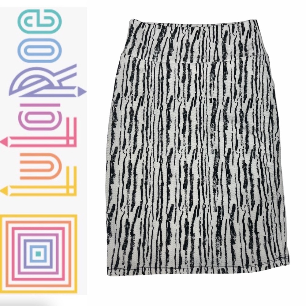 NWOT Lularoe Bl/W Zebra Stripe Cassie Pencil Skirt